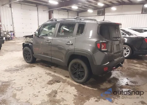 2018 Jeep Renegade Trailhawk 4X4 из США, поврежденный, VIN ZACCJBCB1JPH99981